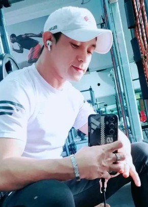 Adhi из Kota Bekasi 35 лет