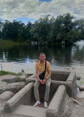 Dmitriy, 47, Russia, Gatchina