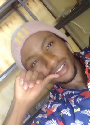 Ian из Nairobi 27 лет