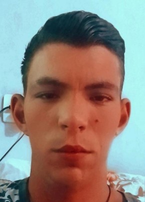 Vitor, 21, República Federativa do Brasil, Joinville