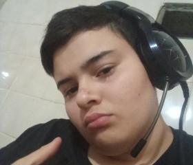 Thiago, 21, Punta Alta