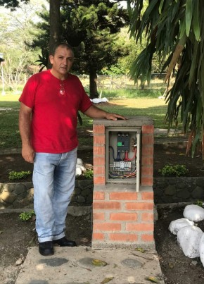 Leoncio Libreros, 57, República de Colombia, Tuluá