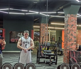 Anatoliy, 19, Zelenchukskaya