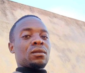 Dario, 31, Maputo
