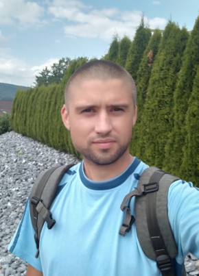 Sergey, 34, France, Paris