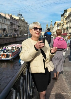 Лариса из Санкт-Петербурга 69 лет