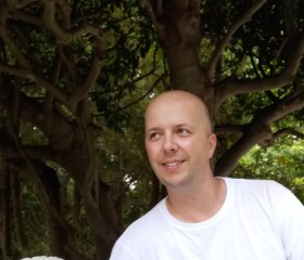 Anatoliy, 42, Moscow