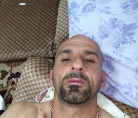 Admir, 39, Prizren