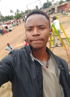Eduardo, 21, República de Moçambique, Lourenço Marques