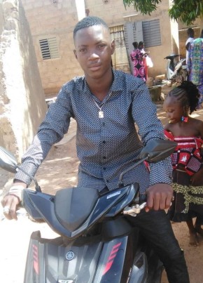 Hamed, 26, Burkina Faso, Ouagadougou