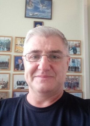 Андрей из Тюмени 52 года