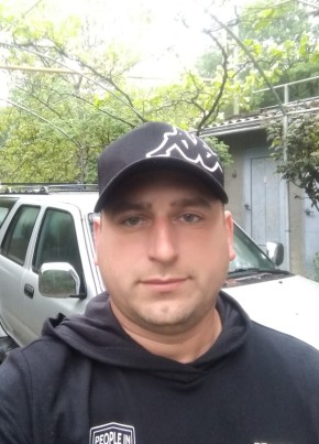 Олег, 36, Россия, Гурзуф