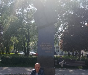 mustofa, 65, Saint Petersburg