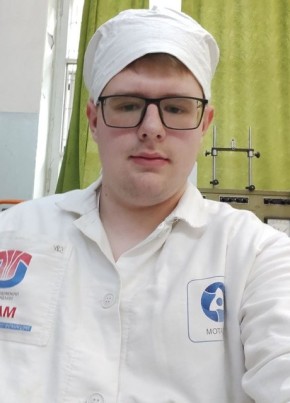 Антон из Челябинска 21 год