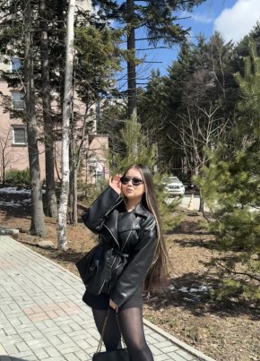 Алина из Южно-Сахалинска 19 лет