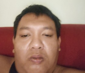 เอ็ก, 20, Ban Pong