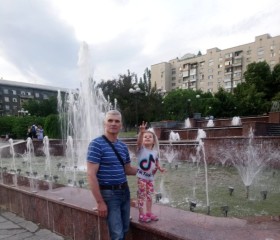 Олег, 56 лет, Київ