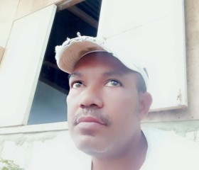 Jhon, 38, Abepura