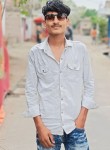 Shivam singh, 18 лет, Gopālganj