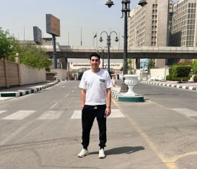 Emad, 26, Al Qanatir al Khayriyah