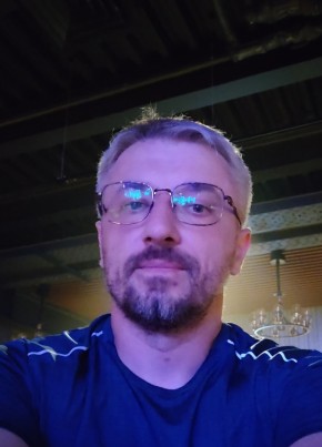 Денис из Брянска 42 года