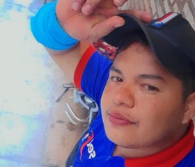 Roberto, 30, Asuncion