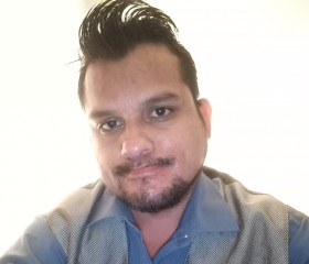 Luis, 40, Derry Village