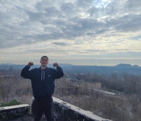 Pavel, 22, Makiyivka