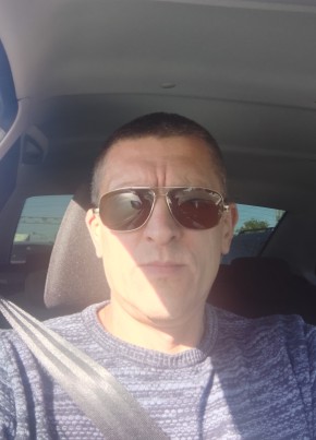 Олег из Тольятти 52 года