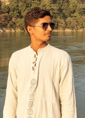Nikhil dwivedi, 18, India, Atarra Buzurg