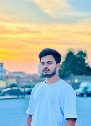 Mohammd ali, 18, Repubblica Italiana, Livorno