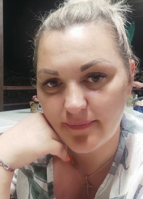 Лора, 40, Россия, Лабытнанги