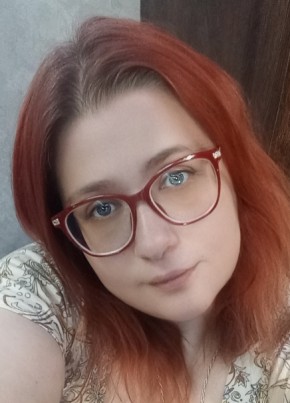 Карина из Саратова 43 года