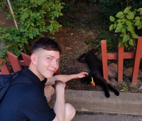 Vitaliy, 23, Saint Petersburg