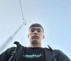 Mirlanchik, 19, Bishkek