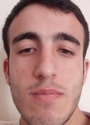 Aziz из Çerkezköy 19 лет