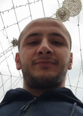 Albert Margaryan, 25, Russia, Fryazino