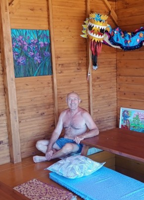 Жорик из Хабаровска 69 лет
