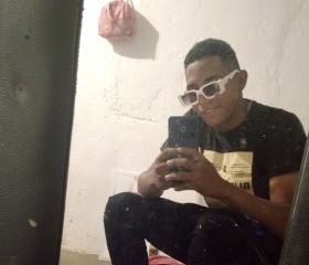 Kenny, 20, Caracas