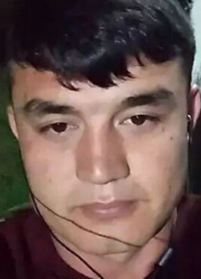 Салохиддин Мусое из Москвы 18 лет