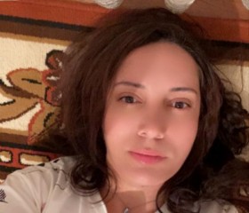 Madina, 43, Ashburn