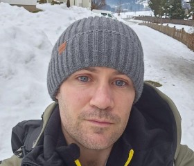 James Ben, 47, Minsk