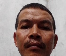 Minh Trí, 40, Nha Trang