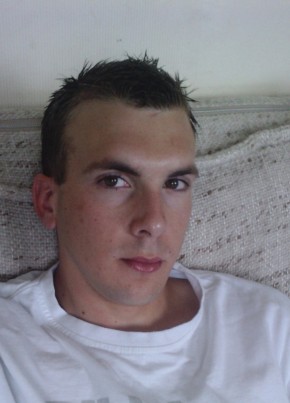 Sylvain, 33, France, Saint-Hilaire-de-Riez