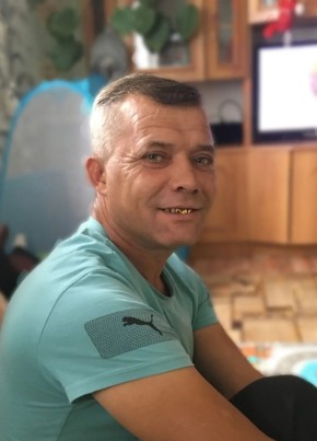 Игорь из Касторное 49 лет