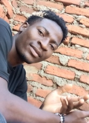 Chrispin, 23, Malaŵi, Lilongwe