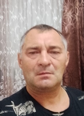 Олег из Новотроицка 46 лет