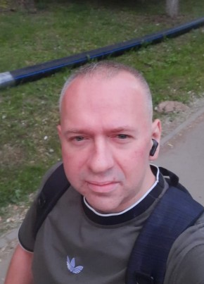 Роман из Москвы 47 лет