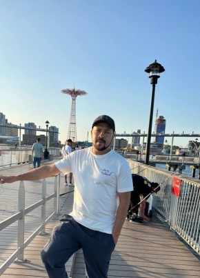 Дамир из Brooklyn 39 лет