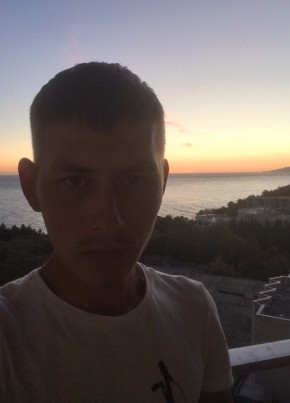 Roman, 35, Россия, Ялта
